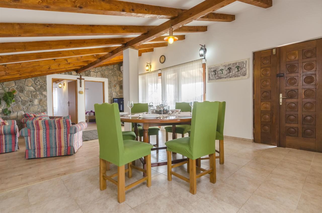 Villa Galia ตรีบูนย์ ภายนอก รูปภาพ