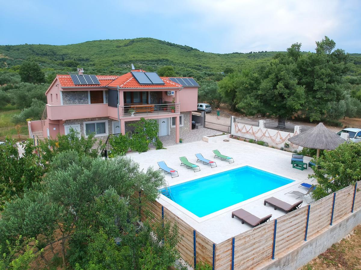 Villa Galia ตรีบูนย์ ภายนอก รูปภาพ
