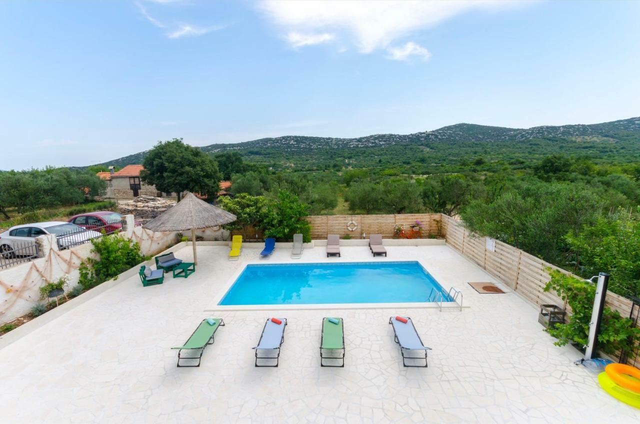 Villa Galia ตรีบูนย์ ภายนอก รูปภาพ